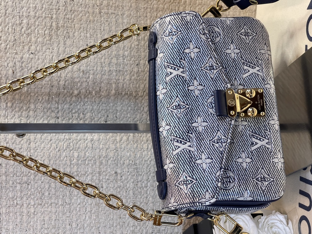 Lv metis mono sale